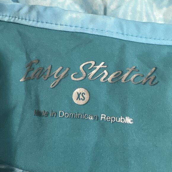 Easy Stretch Blue Floral Scrub Top XS - Picture 5 of 5